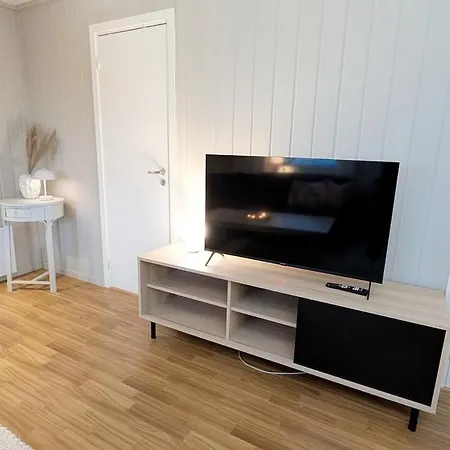 Whirl Cabin, 5 Min Walk From Bridge