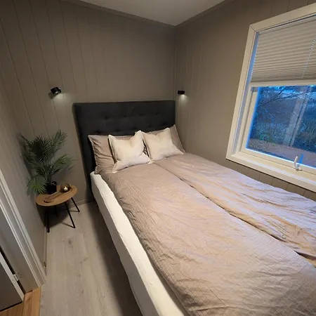 Whirl Cabin, 5 Min Walk From Bridge *