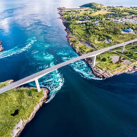 Whirl Cabin, 5 Min Walk From Bridge *